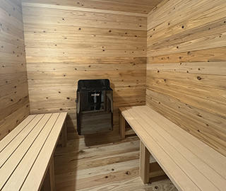 ロッジ型サウナ 内観